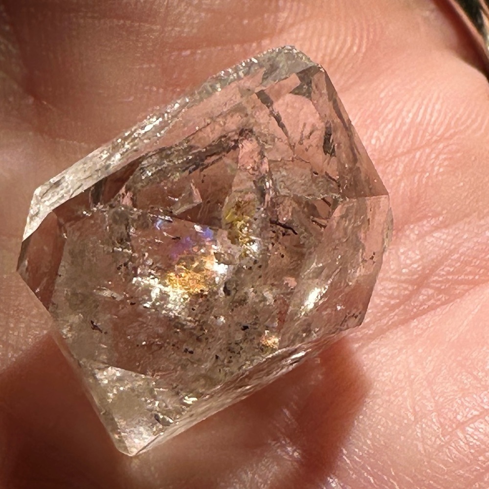 Herkimer diamond double terminated, rainbow inclusions, storykeeper crystal - Picture 3 of 7